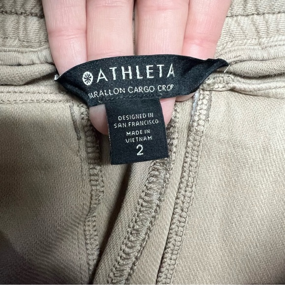 Athleta Jogger Farallon Cargo Crop Pants Womens 2 Tan Elastic Waist Pockets - Picture 6 of 8